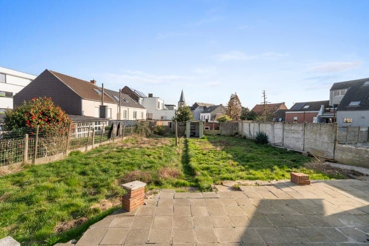 Property to renovate with potential for 2 homes