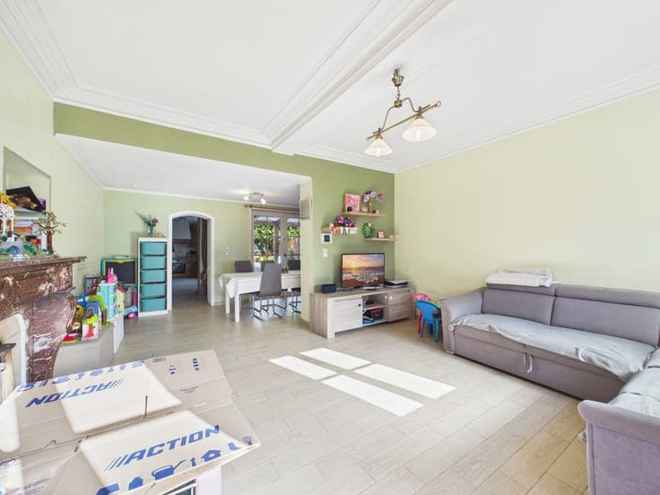 3-BEDROOM HOUSE + DRESSING ROOM, GARDEN & TERRACES