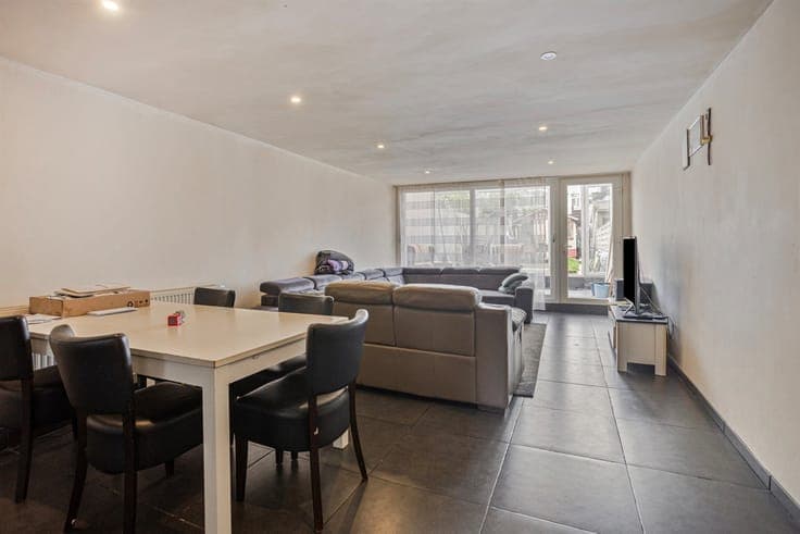 Move-in ready house (168m²) with 5 bedrooms and garden in De