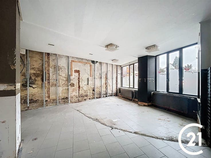 A deux pas du centre-ville: immeuble mixte (avec revenus loc