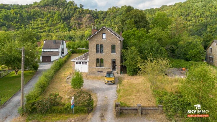 CHARMANTE MAISON - 4 CHAMBRES - GRAND JARDIN 1200M2 - GARAGE