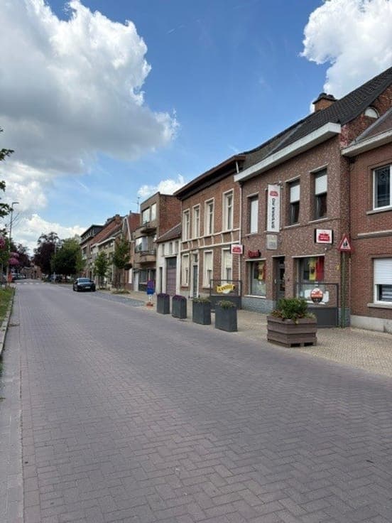 Handelswoning met cafe en projectpotentieel