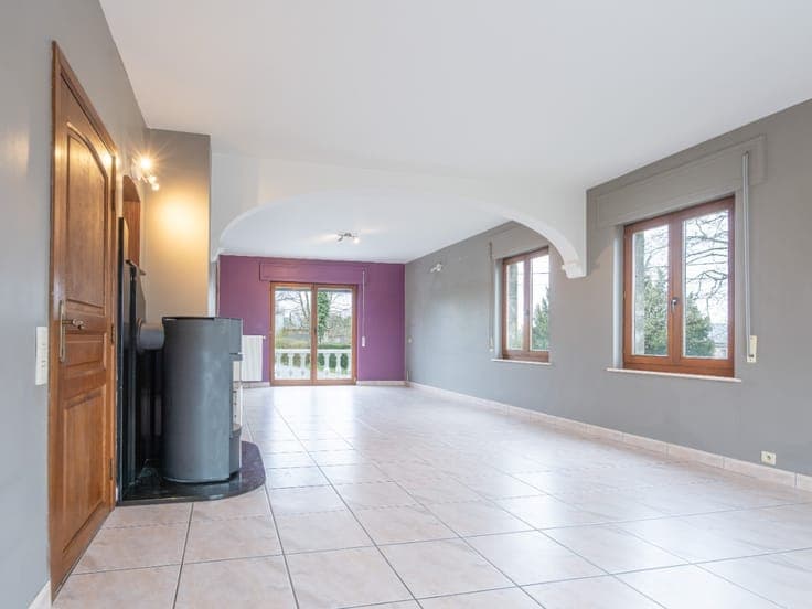 Arlon (Heinsch) – Character home with 4 bedrooms on 70 ares