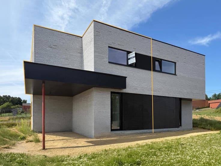 House in Roosdaal