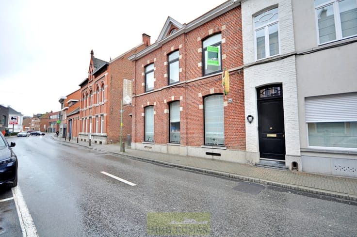 Opbrengsteigendom in het centrum van Brakel!