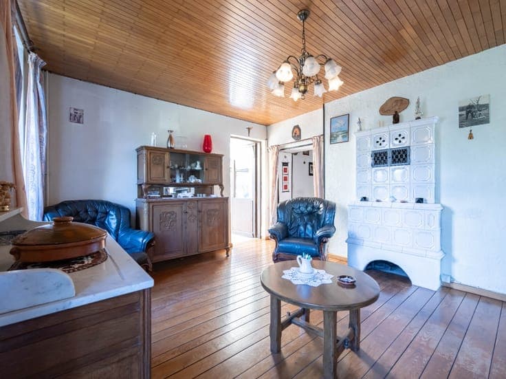 4-Bedroom House with Convertible Attics in Gouvy