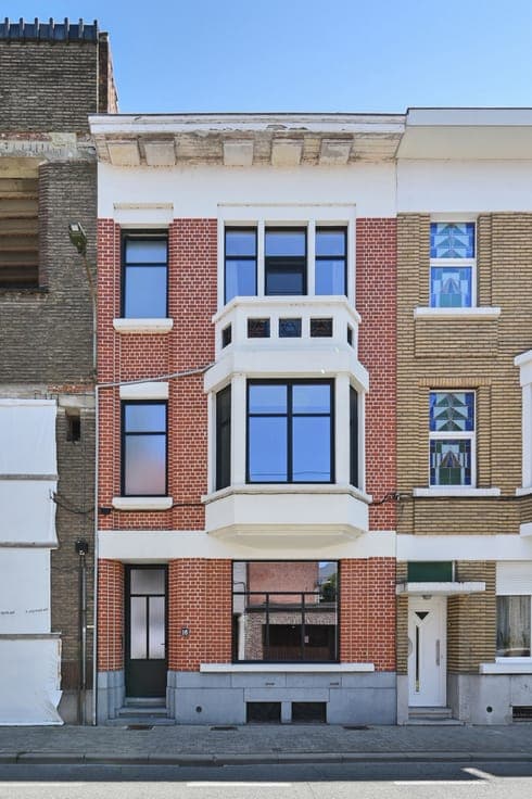 Charming, authentic interwar townhouse