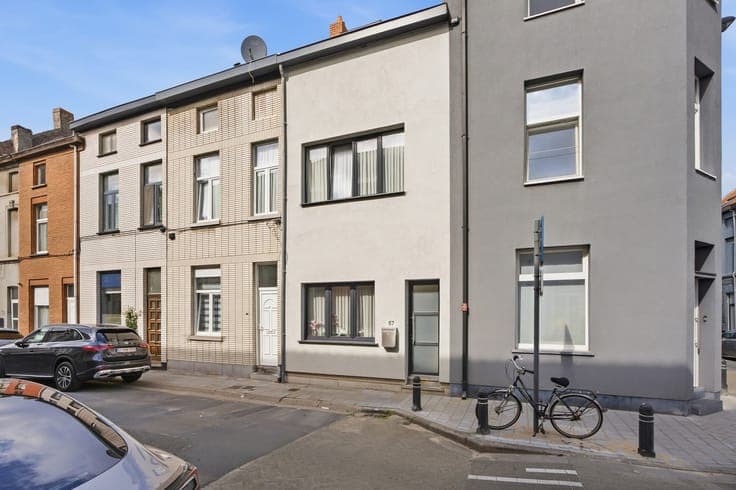 Instapklare stadswoning met 3 slaapkamers.