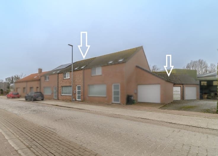 IZENBERGE: Recente rijwoning met alle comfort, 3 slaapkam...