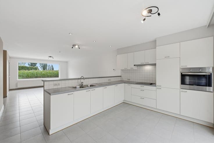 IZENBERGE: Recente rijwoning met alle comfort, 3 slaapkam...