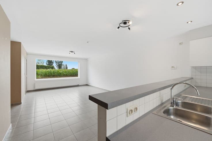 IZENBERGE: Recente rijwoning met alle comfort, 3 slaapkam...
