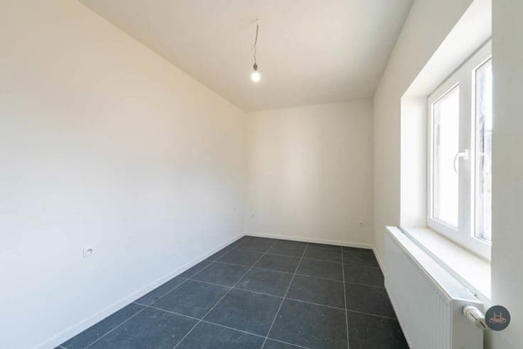 Ruime, recent gerenoveerde gezinswoning op gunstige ligging