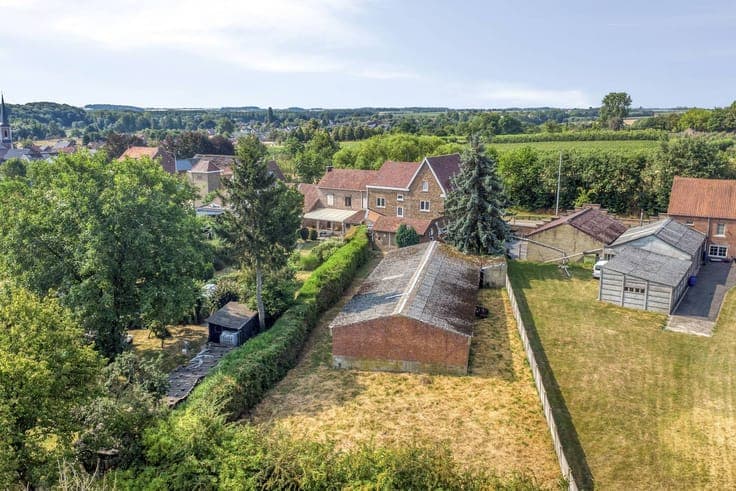 5 bedroom house with shed for sale in Sint-Truiden