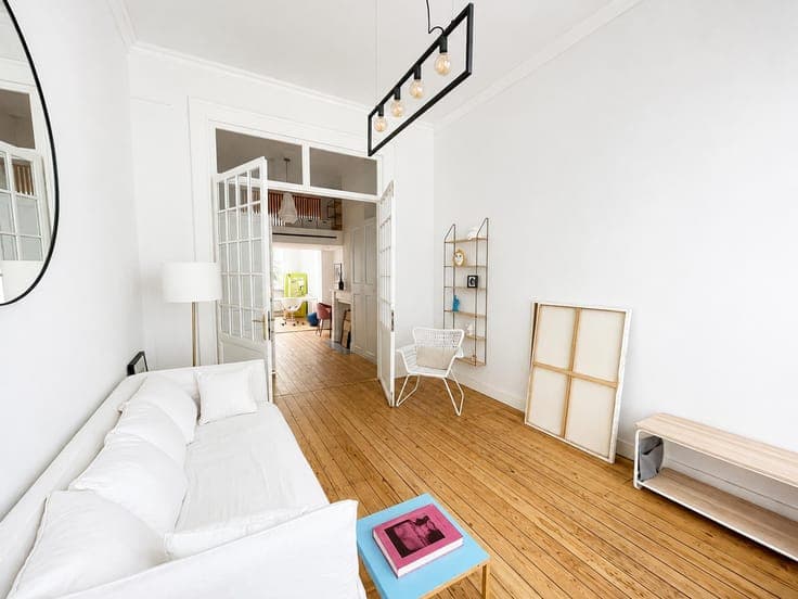 Saint-Gilles–Mixed-use building, shop + triplex & courtyard