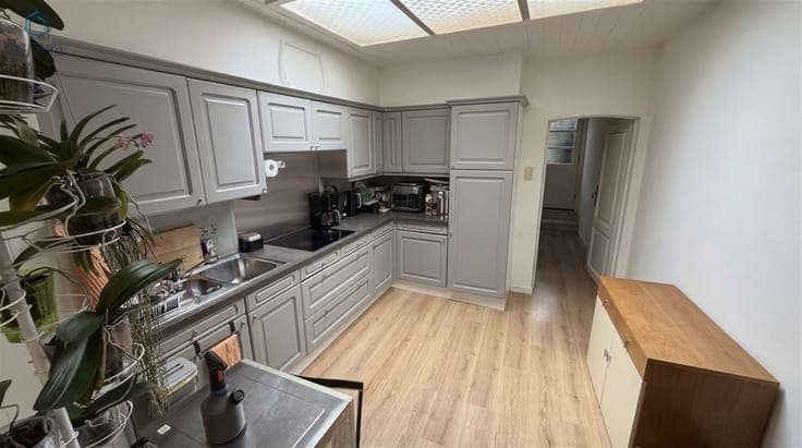 READY-TO-MOVE-IN HOUSE WITH 4 BEDROOMS AND GARDEN