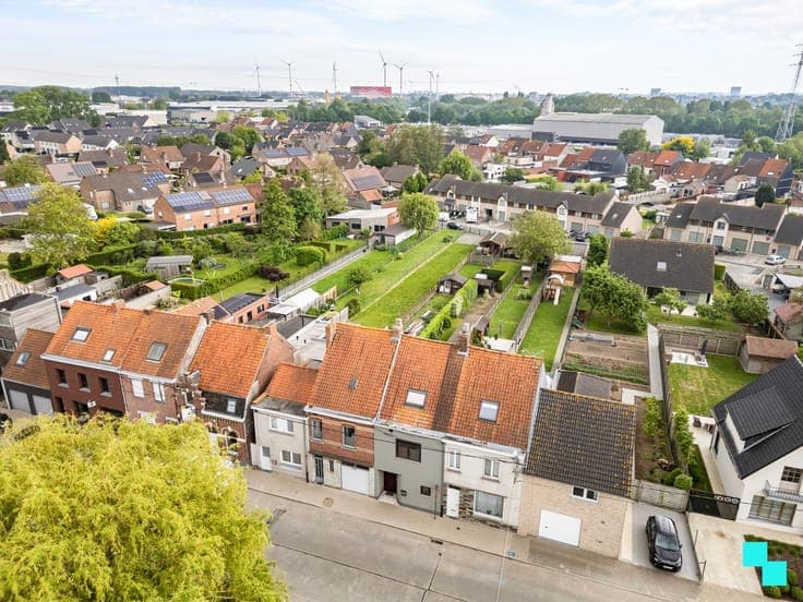 Te moderniseren woning met 4 slaapkamers en uitweg - Roes...