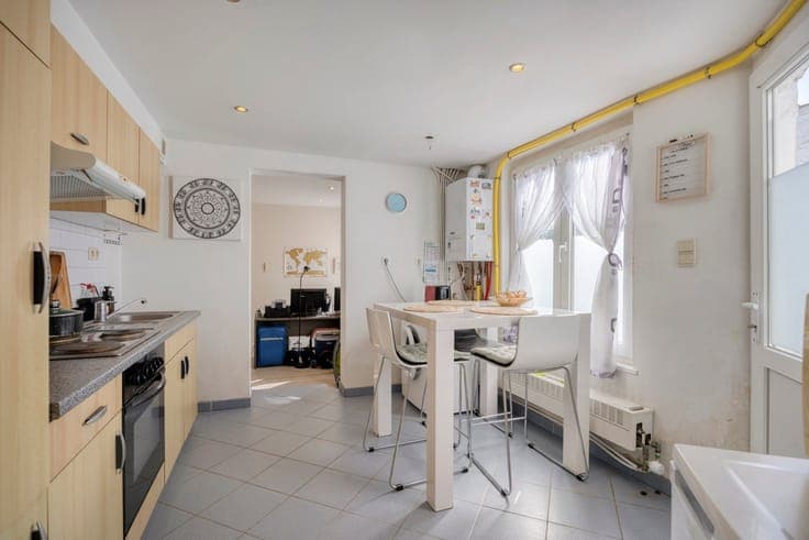 Veelzijdige woning (kangoeroewonen, wonen/werken, ...) met t