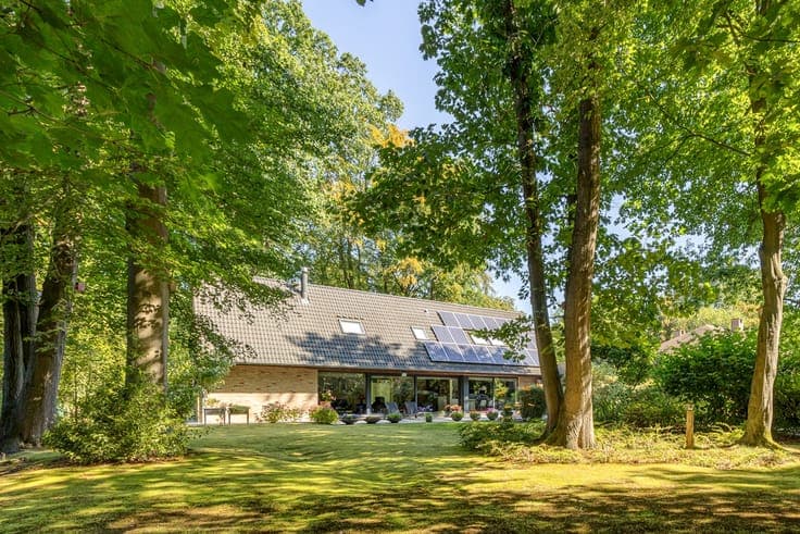 Light filled villa in the green Loveld area of Aalter