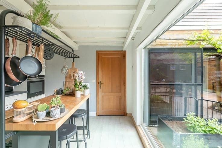 Op te frissen woning met veel potentieel!