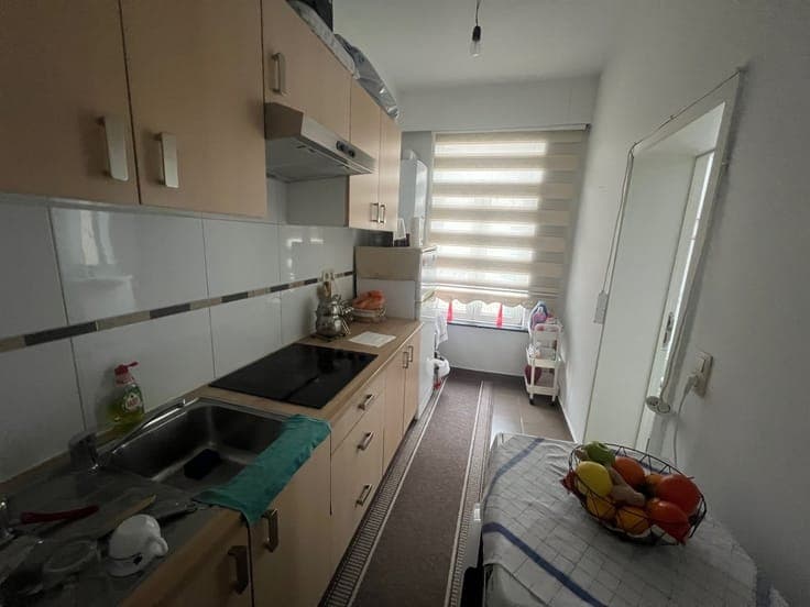 Investment property with commercial groundfloor and 6 apartm