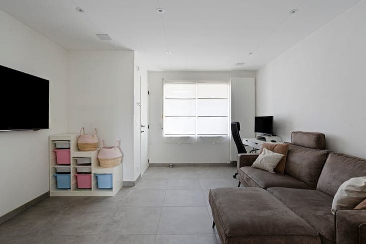 Renovated home with garden | 2/3 Bedrooms + Parking
