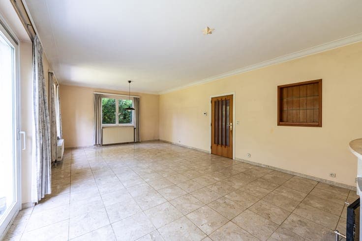 On the edge of Hoogvorst – villa on a ±1,686 sqm southwest-f