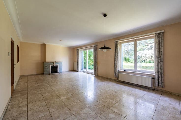 On the edge of Hoogvorst – villa on a ±1,686 sqm southwest-f