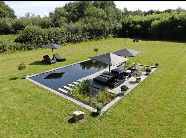 Spacious 6-bedroom house in Geel.