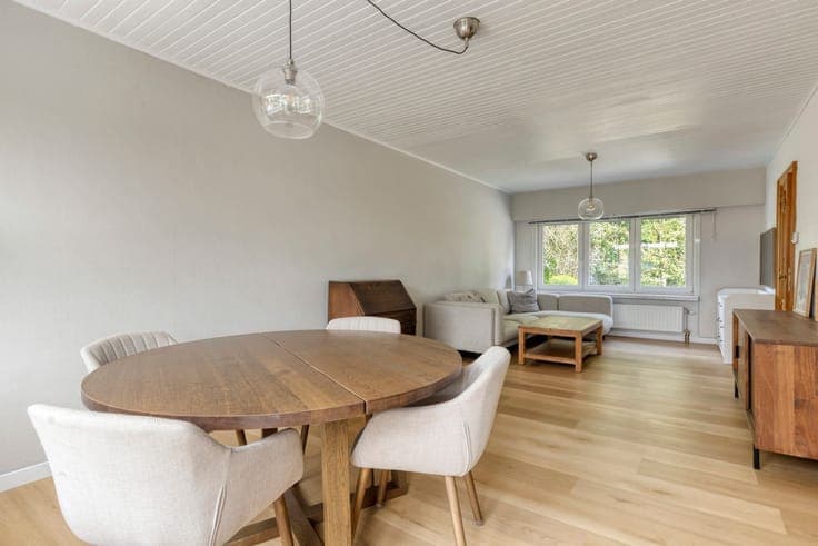 Half Open Bebouwing met leuke tuin en garage