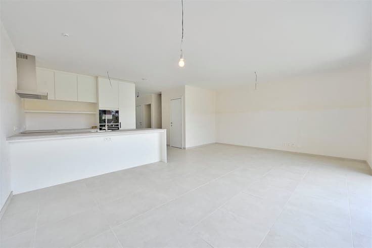 Moderne nieuwbouwwoning met 4 slpk en zonnige tuin