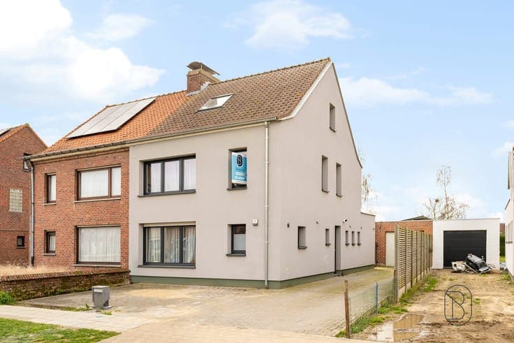 Semi-detached house with garage and garden in Harelbeke