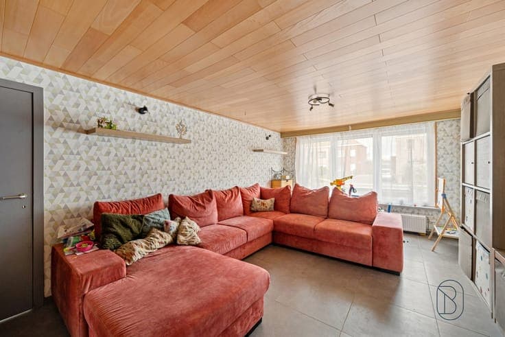 Semi-detached house with garage and garden in Harelbeke