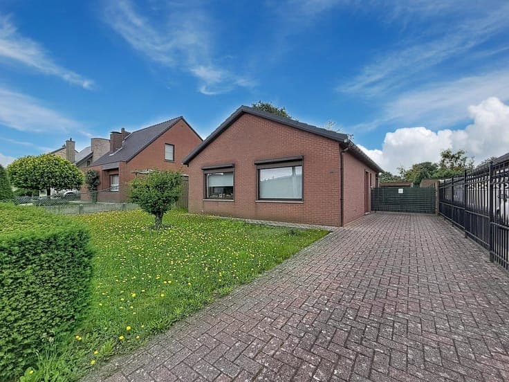 Sale - House Balen - 249,000 €