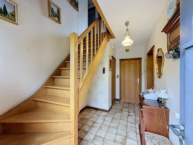 Quiet in a sought-after area, lovely 3-bedroom villa