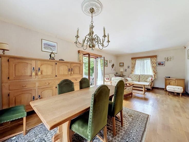 Quiet in a sought-after area, lovely 3-bedroom villa