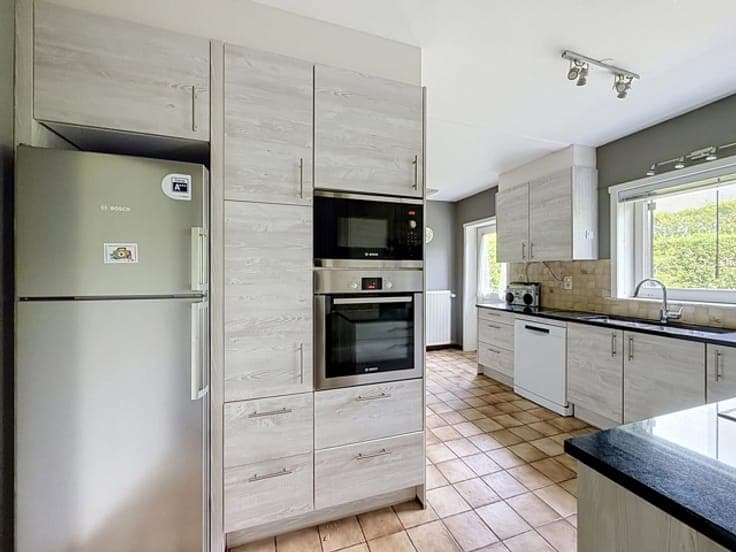Quiet in a sought-after area, lovely 3-bedroom villa