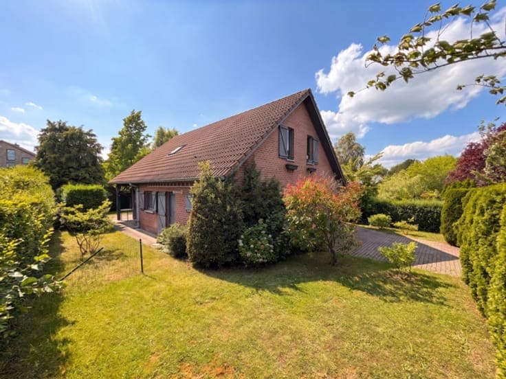 Quiet in a sought-after area, lovely 3-bedroom villa