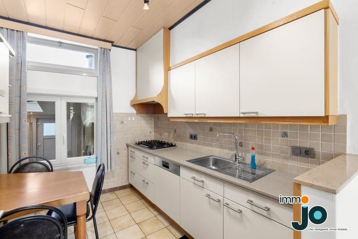 Move-in ready and spacious family home with 4 Bedrooms in...