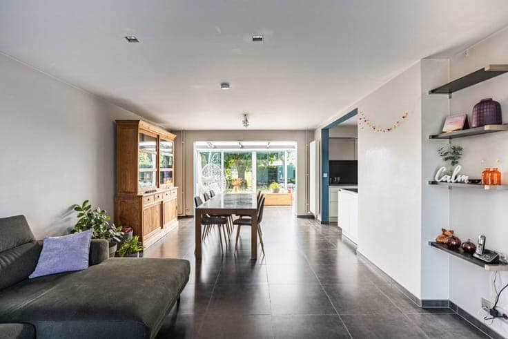 Spacious 4-bedroom family home in Gavere