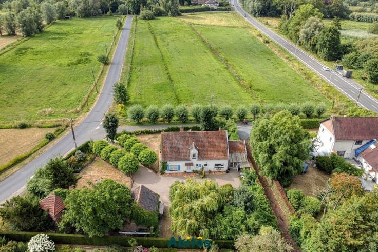 Unique villa with an annex in a quiet neighborhood