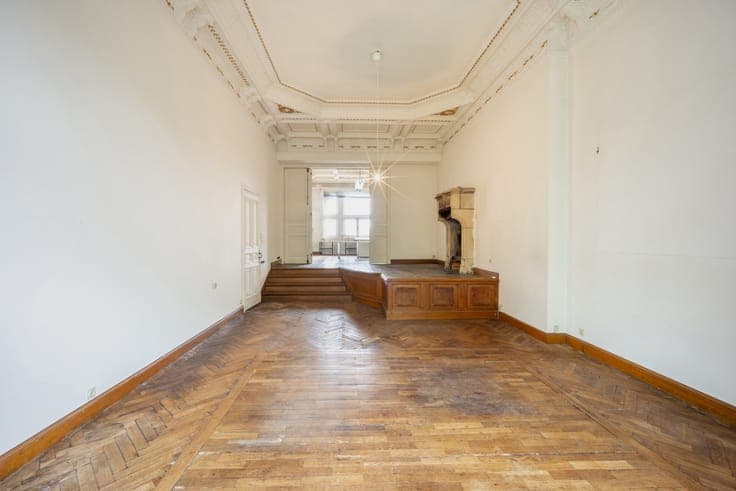 Magnificent manor house, Quai de Rome