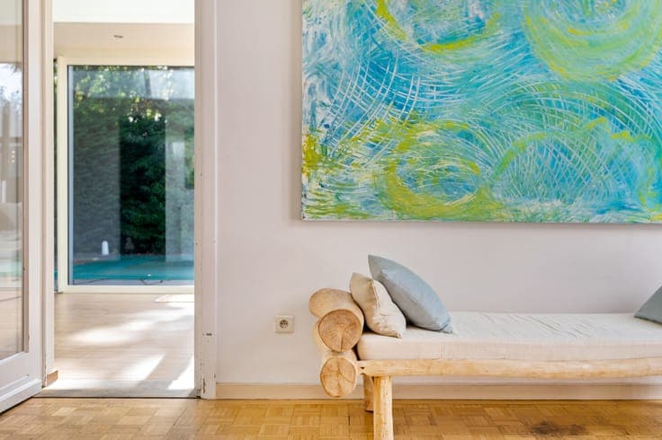 Villa with swimming pool in a prestigious AAA location