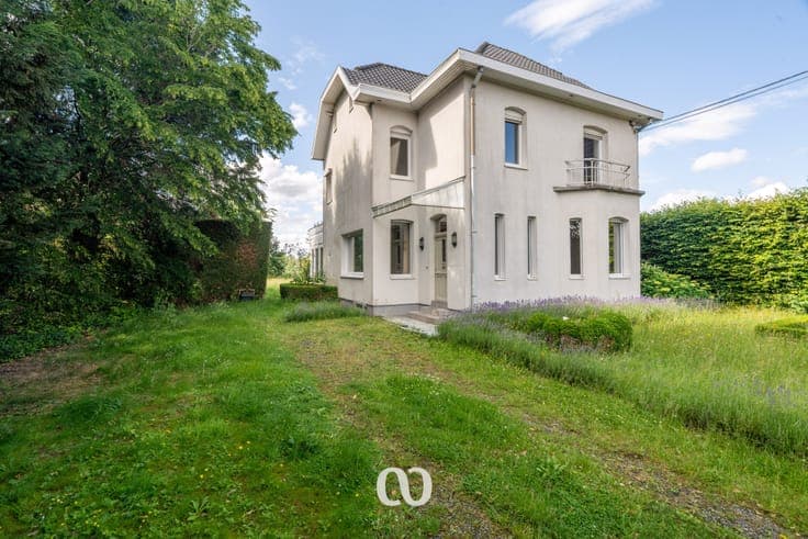 Spacious house on more than 6,500 m² in Avelgem