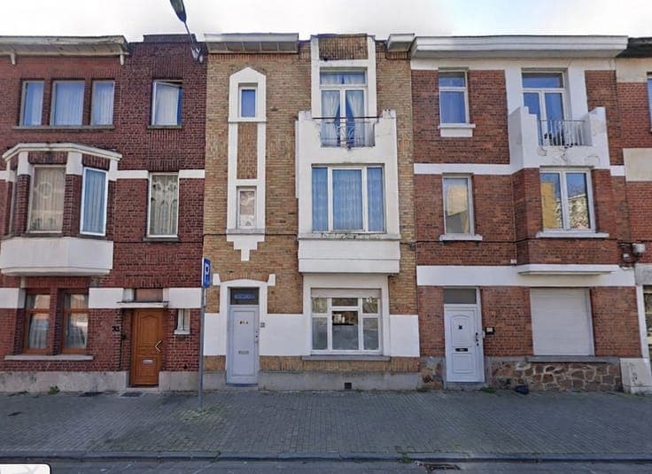 4-Bedroom Family House with Terrace and Garden – Forest, Ste