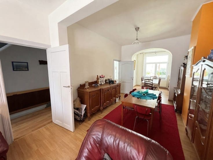 4-Bedroom Family House with Terrace and Garden – Forest, Ste