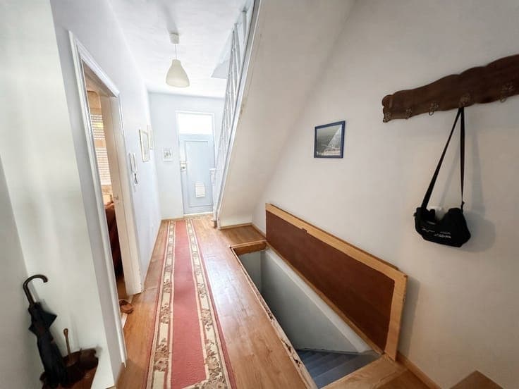 4-Bedroom Family House with Terrace and Garden – Forest, Ste