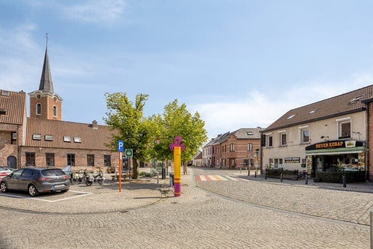 Ready-to-use commercial property in Hever