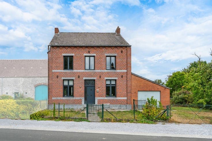 House in Sautin