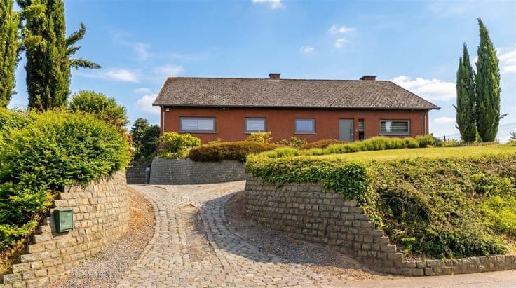 Magnifique villa 5 chambres, 22 panneaux, garage, jardin SUD
