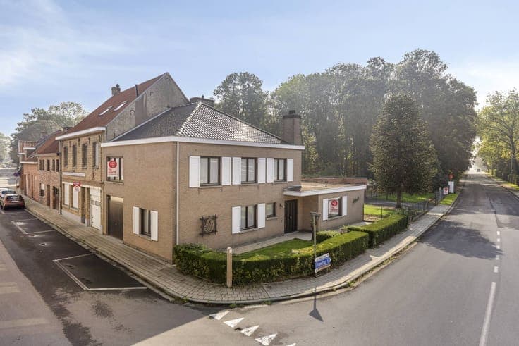 Spacious house for sale with 5 rooms in Elverdinge